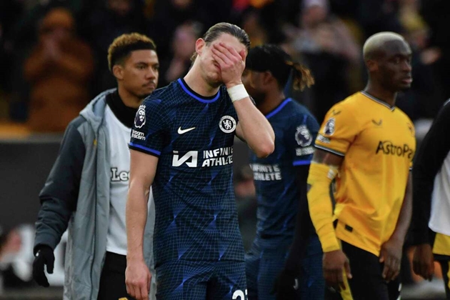 Chelsea is struggling in 10th place after losing to Wolverhampton